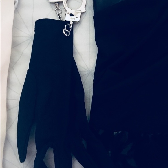 Police woman costume - Picture 5 of 5